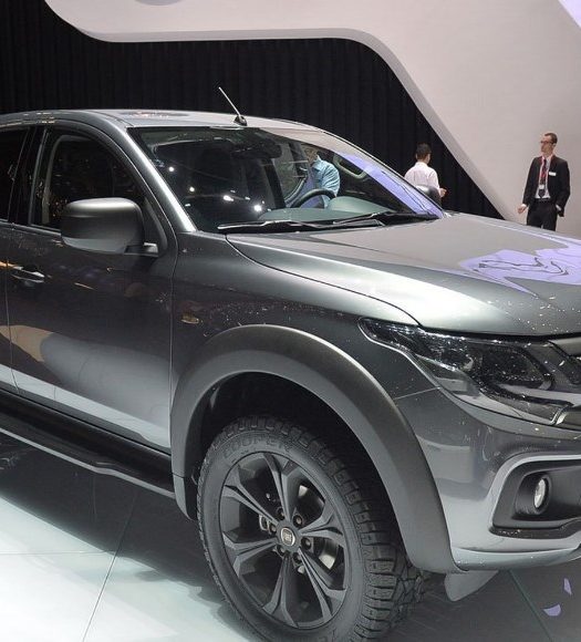 2021 mitsubishi l200 interior  pickuptruck2021